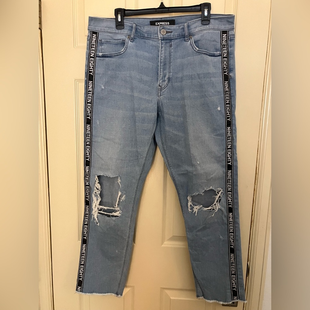 Express vintage skinny high rise Light Blue Distressed Jeans text graphic 12